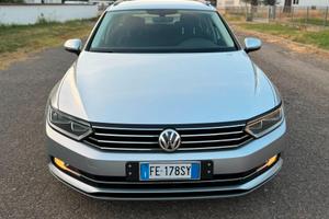Volkswagen Passat Variant 1.6 TDI DSG Comfortline 