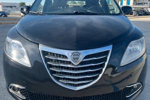 B ELLALancia Ypsilon 1.2 Benz/GPL Casa Madre Bloc