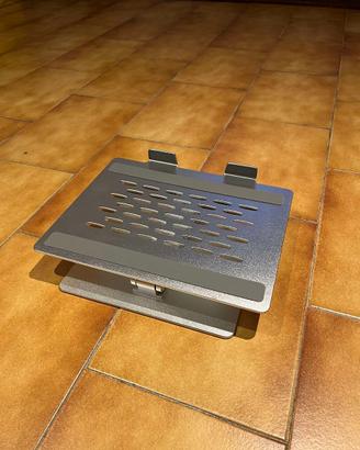 Stand computer Amazon Basics