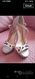 Sandali Cafe'Noir in pelle n.37 con strass.