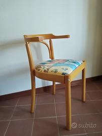 sedia a pozzetto moderna 