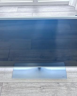 Samsung 40" 4K UE40JU6410U per ricambi(schermo ko)