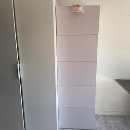 armadio IKEA 5 ripiani ante colore rosa 