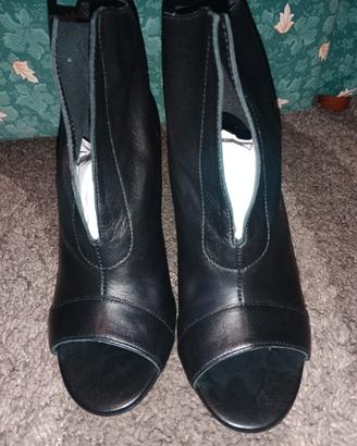 tronchetto Bata n.37 nuovi 