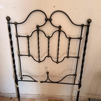 Letto singolo in ferro battuto