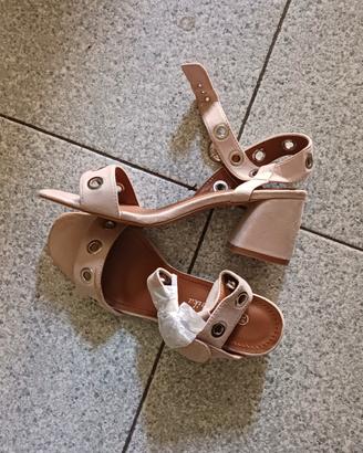 Sandali scamosciati beige - Tacco comodo N. 38
