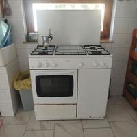 Cucina e forno a gas