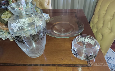 Set vaso per fiori, porta bonbon e piatto in vetro