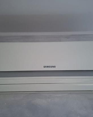 climatizzatore SAMSUNG WIFI CON UNITà ESTERNA