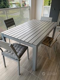 Tavolo da esterno