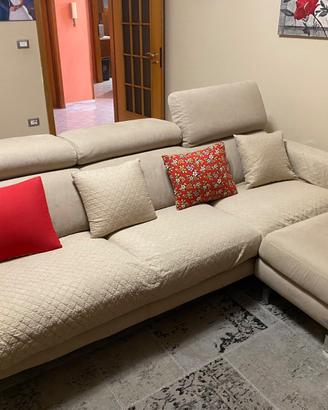 Divano  più chaise longue  poltrone e sofà
