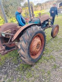 Trattore Fordson Dexta