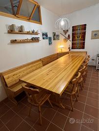 Giro panca e tavolo taverna con sedie