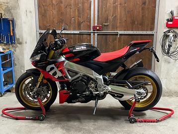 Aprilia tuono V4 1100 factory