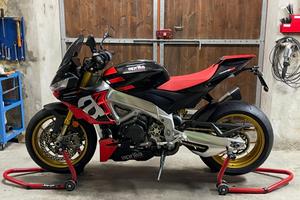 Aprilia tuono V4 1100 factory