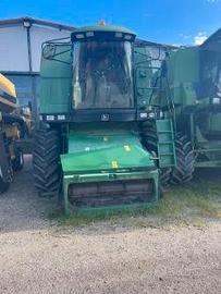 Mietitrebbia JOHN DEERE 2266