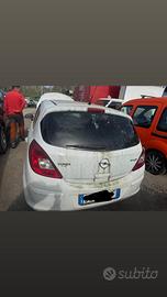 Opel corsa 2010 pezzi di ricambio