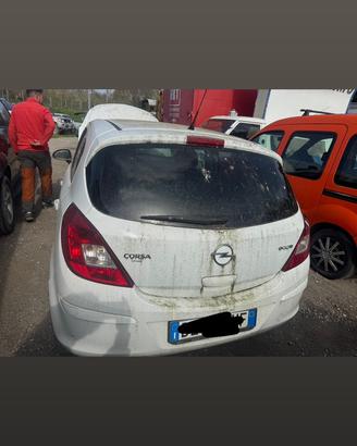 Opel corsa 2010 pezzi di ricambio