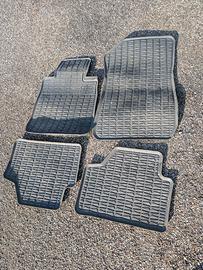 Tappetini gomma X1 E 84