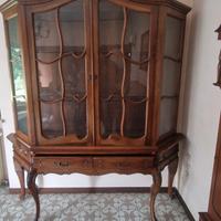 vetrina anni 70 in legno massiccio