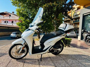 HONDA SH 300 i TUTTO INCLUSO ANCHE PASSAGGIO! MI
