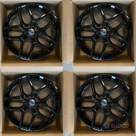 Cerchi in lega AVUS RACING da 17'' per KIA SPORTAG