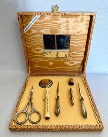 Antico set da cucito in argento 800