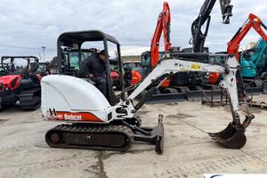 MINI ESCAVATORE BOBCAT 325D