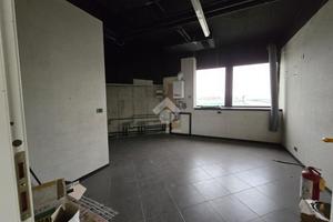 NEGOZIO A SETTIMO TORINESE