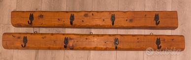 coppia appendiabiti in legno