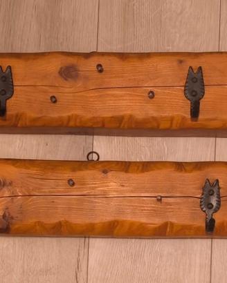 coppia appendiabiti in legno