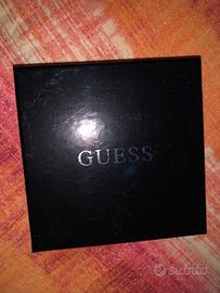 Orecchini GUESS pendenti a cuore
