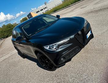 Stelvio total black