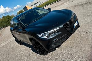 Stelvio total black