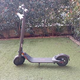 monopattino NINEBOT Segway E22E