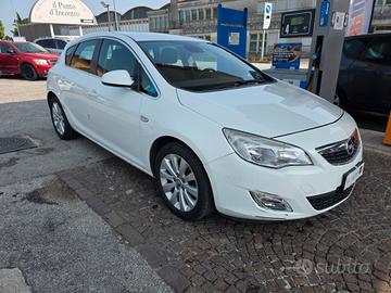 Opel Astra 1.7 CDTI 110CV 5 porte Cosmo con 276.00