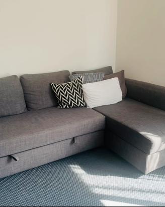 Divano letto angolare tre posti con cassettone