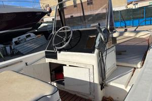 Barca mano marine modello Boston whaler uguale