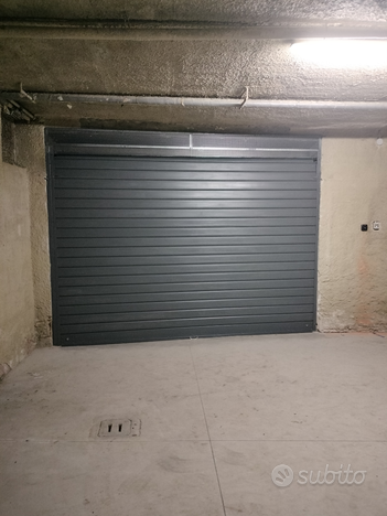 Garage in via Salinatore Forlì