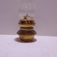 lampada ad olio in vetro ed ottone