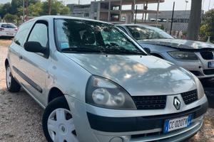 Clio a soli 1400 euro perfettamente funzionante