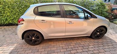 Peugeot 208 208 HDi 68CV 5P Active