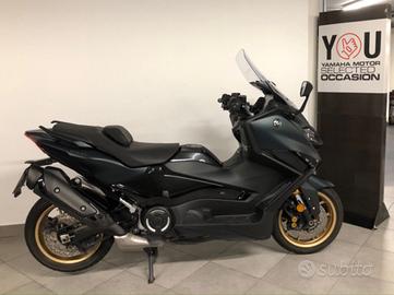YAMAHA T-Max 560 Scooter