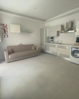 Cervia bilocale ristrutturato con terrazzo