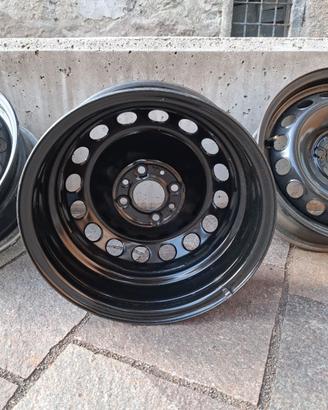 Cerchi R14 FIAT in ferro con copricerchi