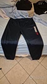 pantaloni tuta