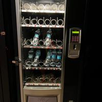 Distributore automatico bevande saeco