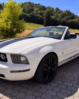 FORD Mustang 4.0 v6 Cabriolet