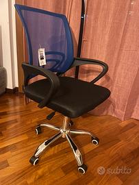 Sedia ufficio / scrivania con ruote già montata