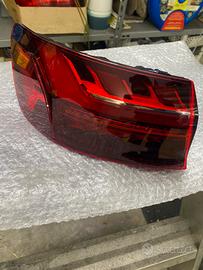 Faro posteriore sinistro esterno audi a4 sw